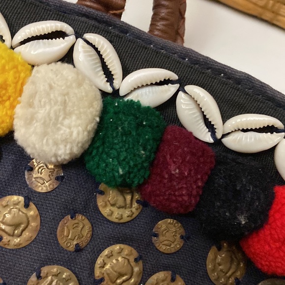 Figure tuk tuk leather handle bag gently used - Picture 3 of 5